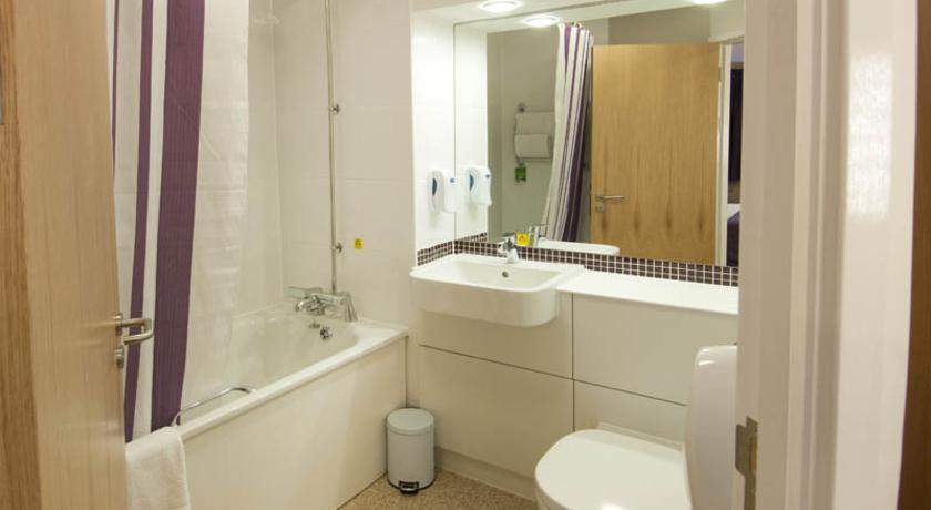 Premier Inn Chester Central - North Room photo